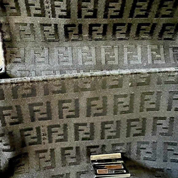 Authentic fendi baguette - Picture 11 of 17